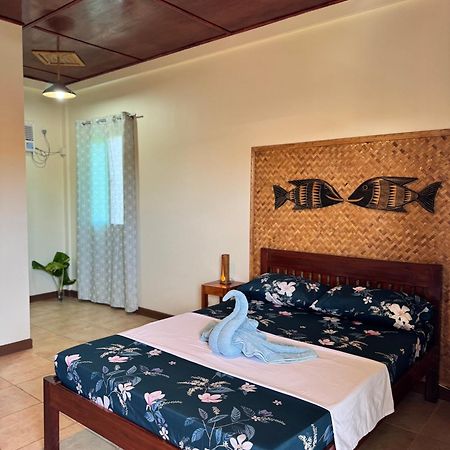 Villa Skanderbeg Guest House プエルト・プリンセサ エクステリア 写真