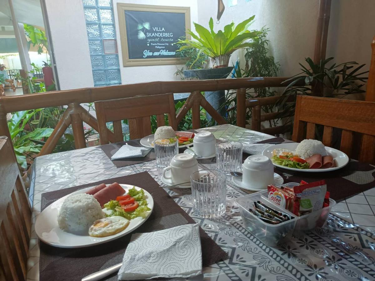 Villa Skanderbeg Guest House プエルト・プリンセサ エクステリア 写真