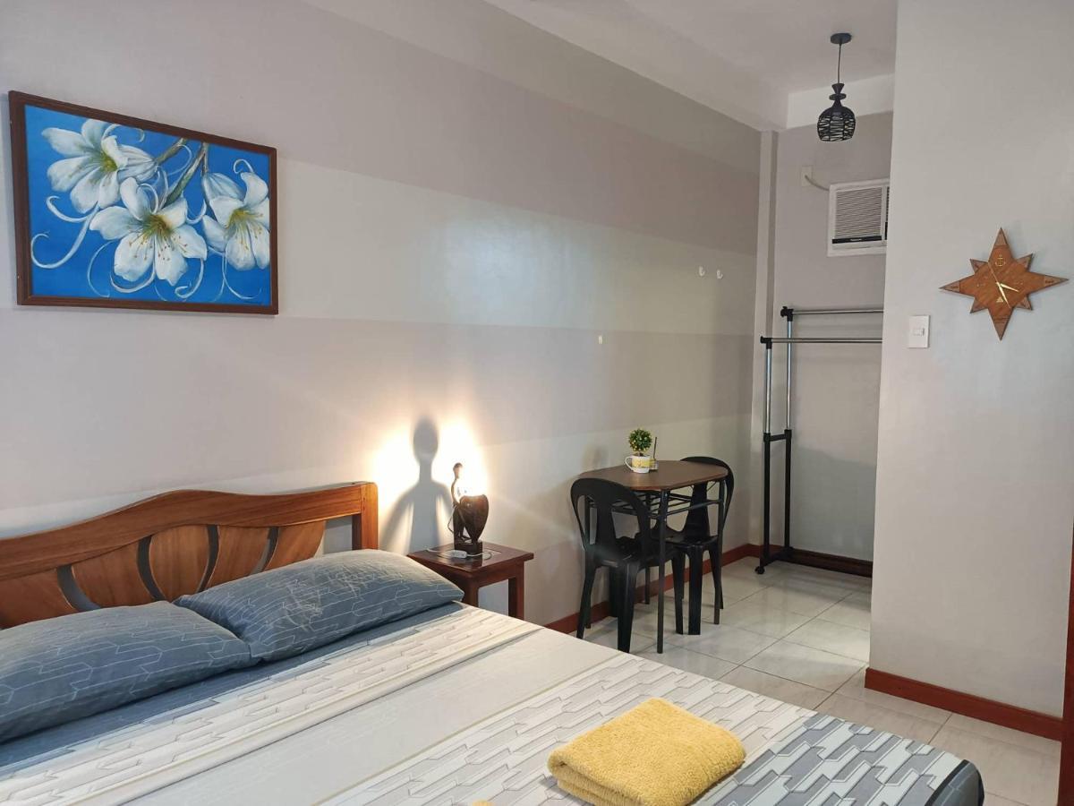 Villa Skanderbeg Guest House プエルト・プリンセサ エクステリア 写真