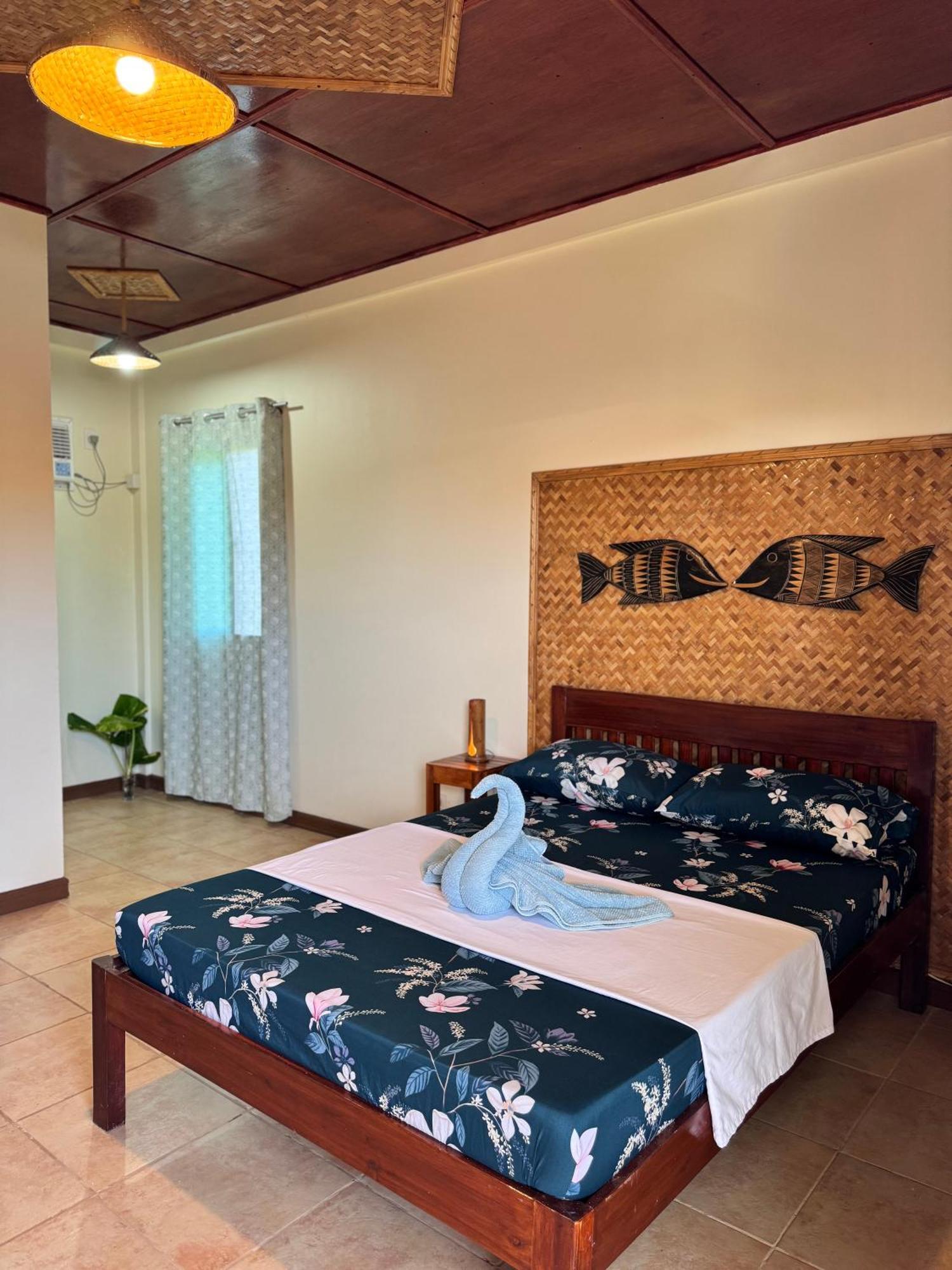 Villa Skanderbeg Guest House プエルト・プリンセサ エクステリア 写真